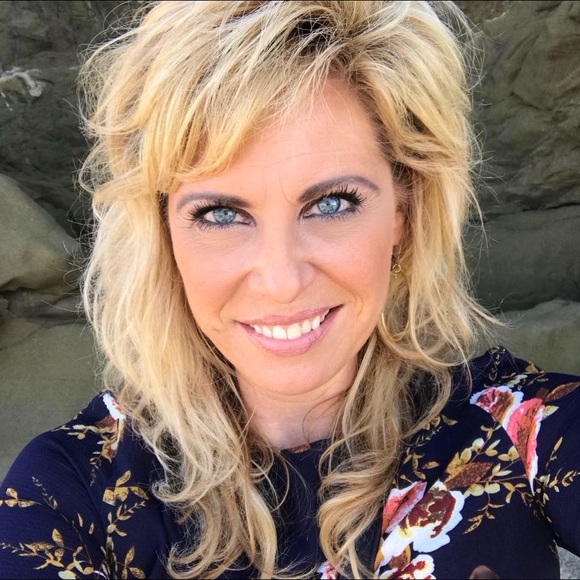 Meet your Posher, Jackie - Picture 1 of 1